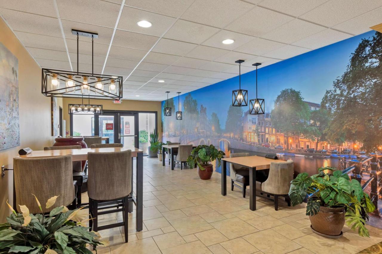 Best Western Plus Swiss Chalet Hotel & Suites Pecos Exterior photo