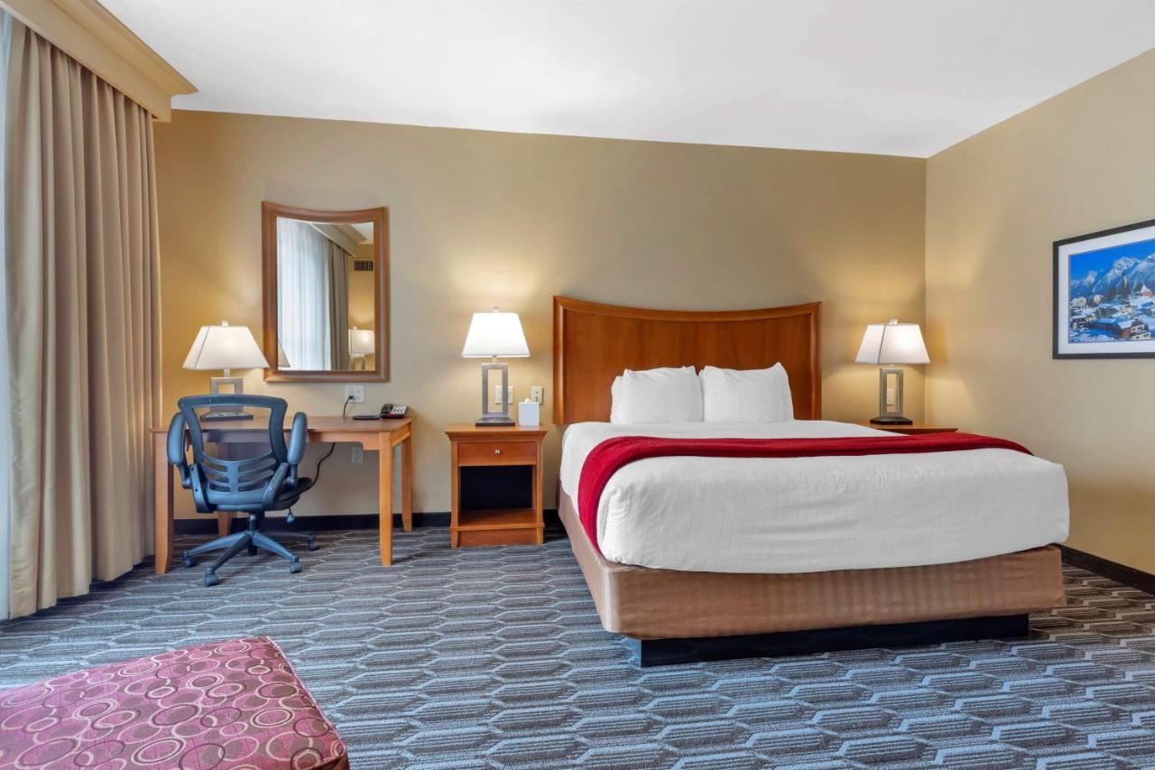 Best Western Plus Swiss Chalet Hotel & Suites Pecos Exterior photo