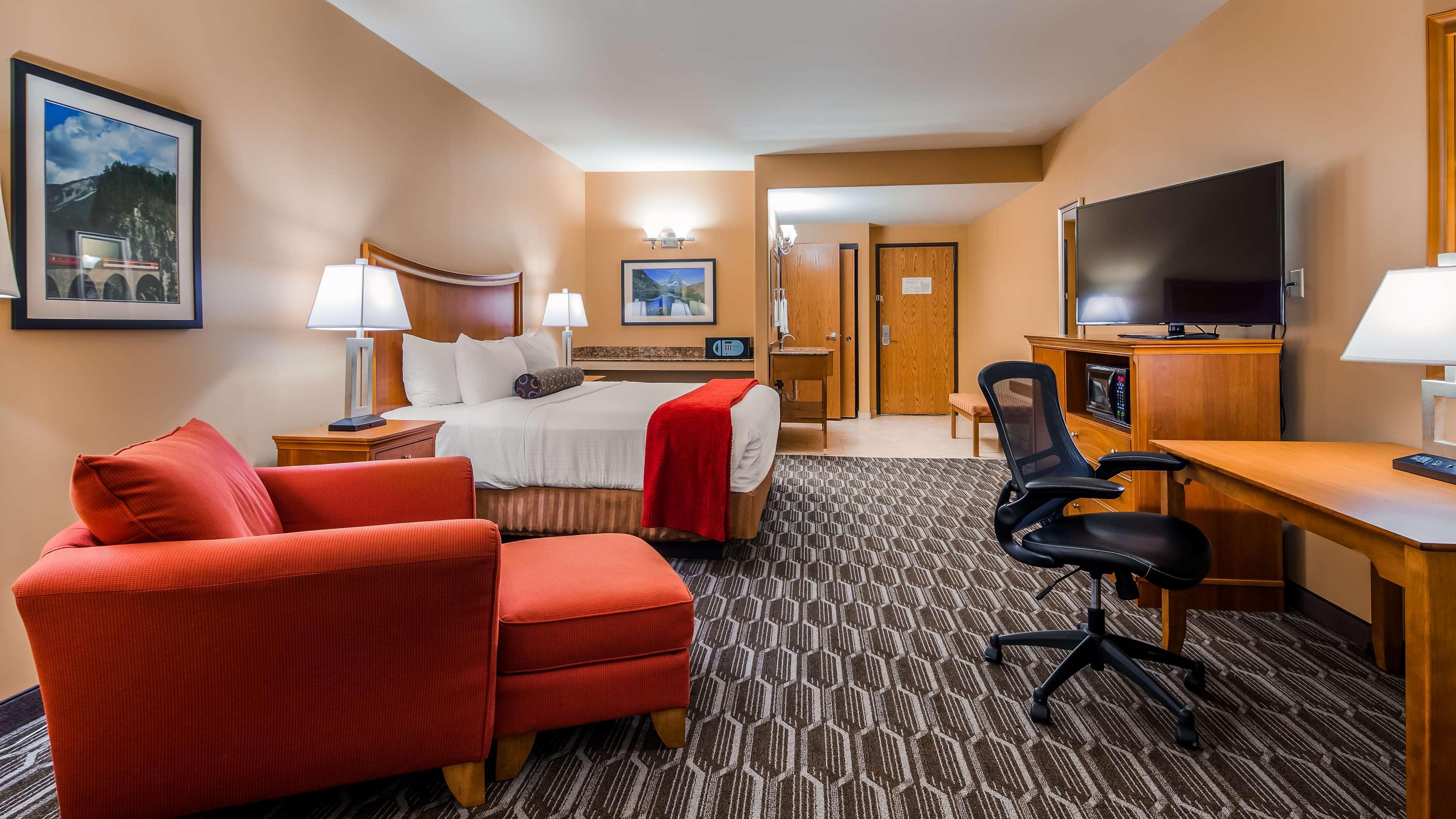 Best Western Plus Swiss Chalet Hotel & Suites Pecos Exterior photo