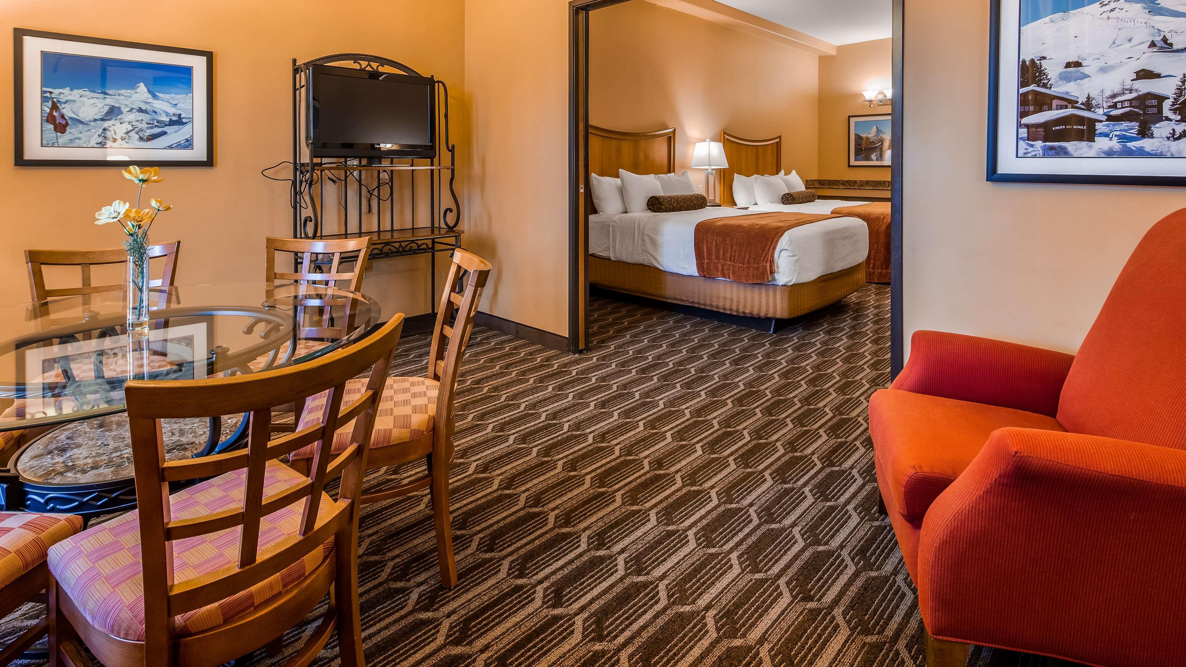 Best Western Plus Swiss Chalet Hotel & Suites Pecos Exterior photo