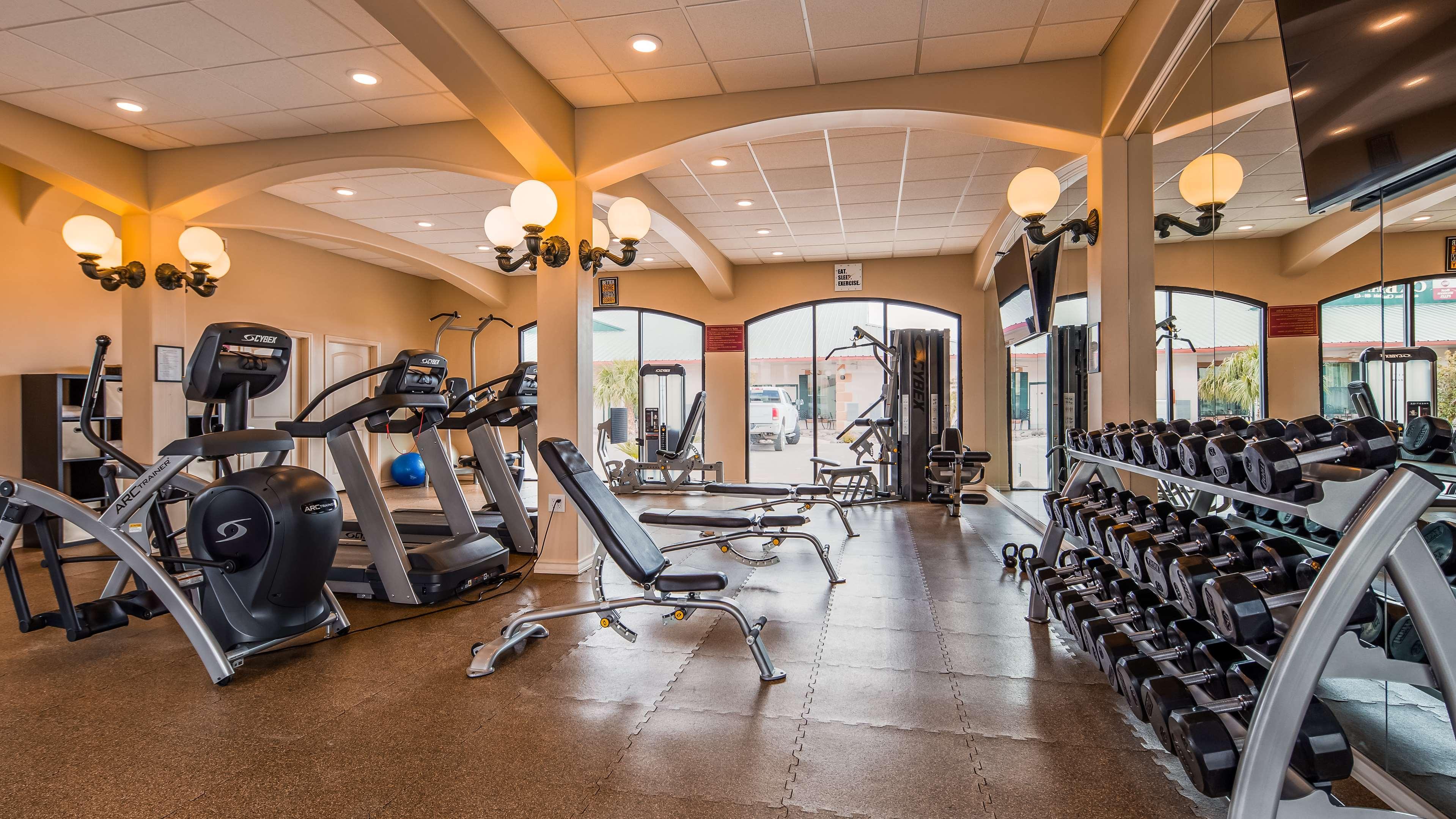 Best Western Plus Swiss Chalet Hotel & Suites Pecos Exterior photo