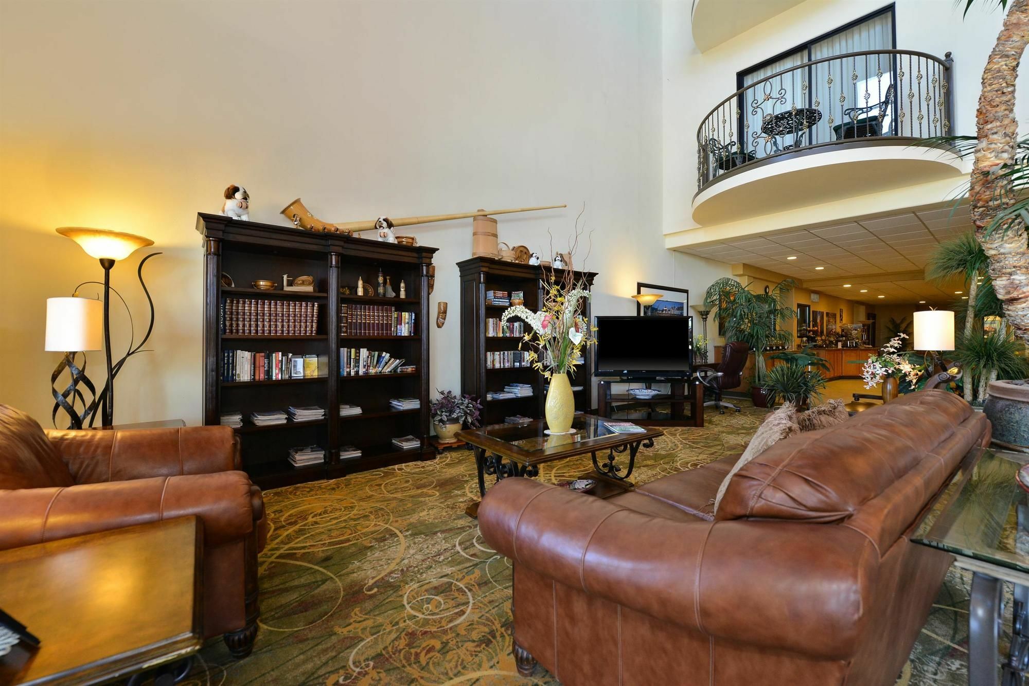 Best Western Plus Swiss Chalet Hotel & Suites Pecos Exterior photo